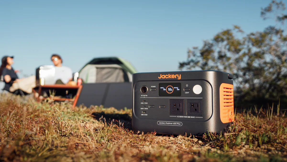 Jackery E600Plus+100W Portable Power Station and Solar Panel